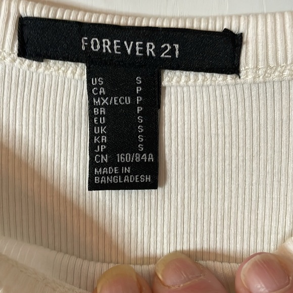 Forever 21 cotton/spandex Fearless Tour Rock & Roll long sleeve crop top, Size S - Picture 3 of 7